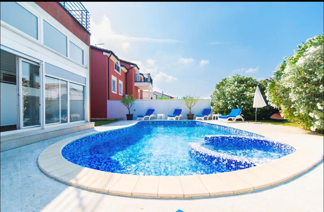 Villa Filip - Private Pool & Gym Пула Екстер'єр фото